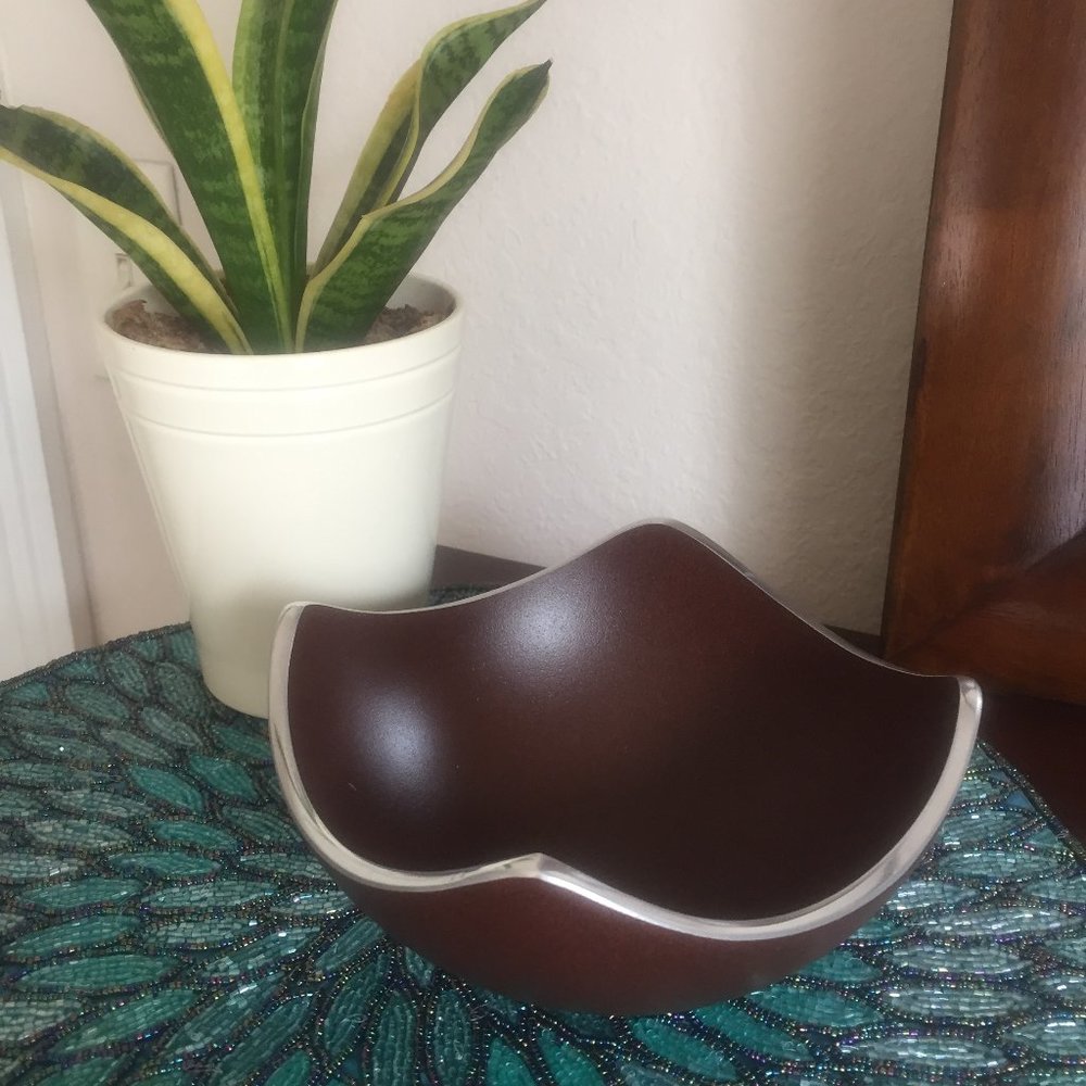 Decorative Metalic Bowl